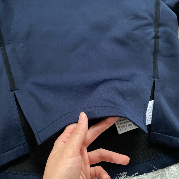 Nike Sweater - Picture 3 of 10